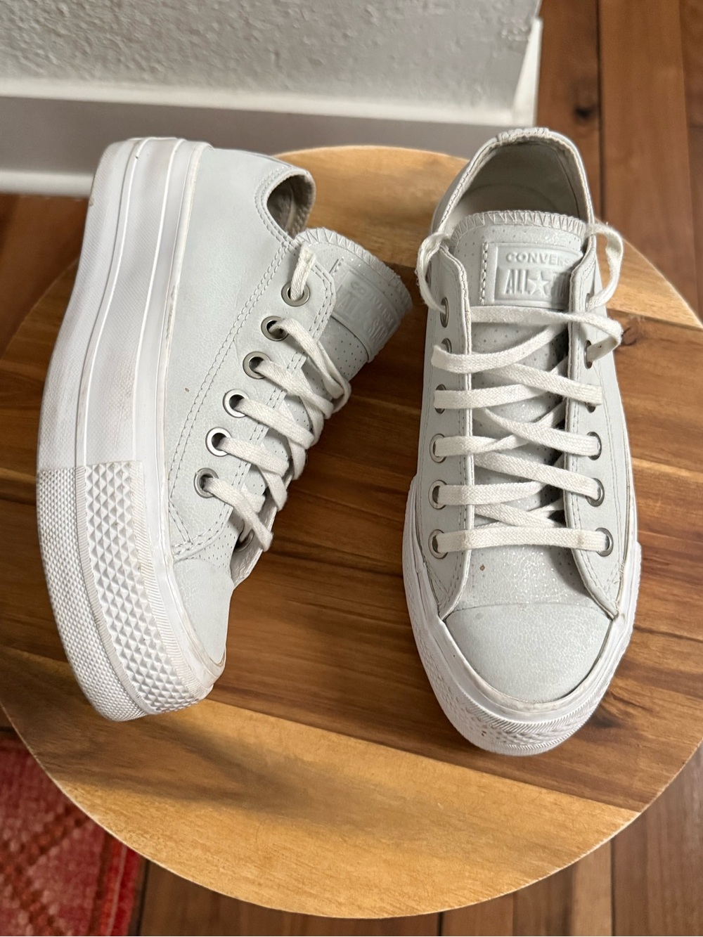 Converse Chuck Taylor All Star Lift
Platform Low Top Sneakers sz: 5